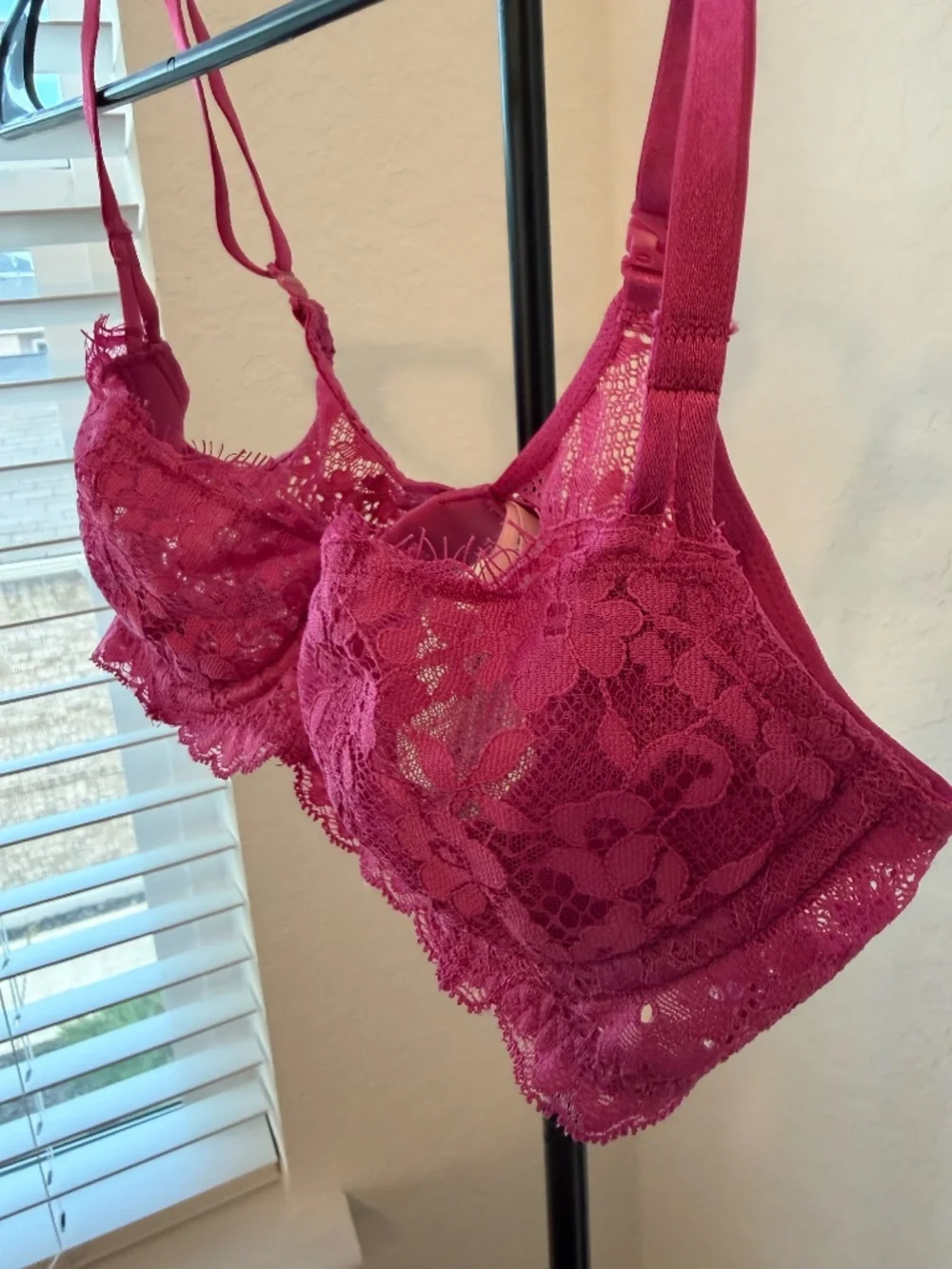 Victoria's Secret Dream Angels Wicked Unlined Lace Balconette Bra Size 32B